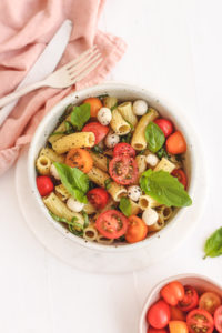 veggiekins vegan caprese pasta salad