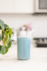 blue spirulina protein smoothie