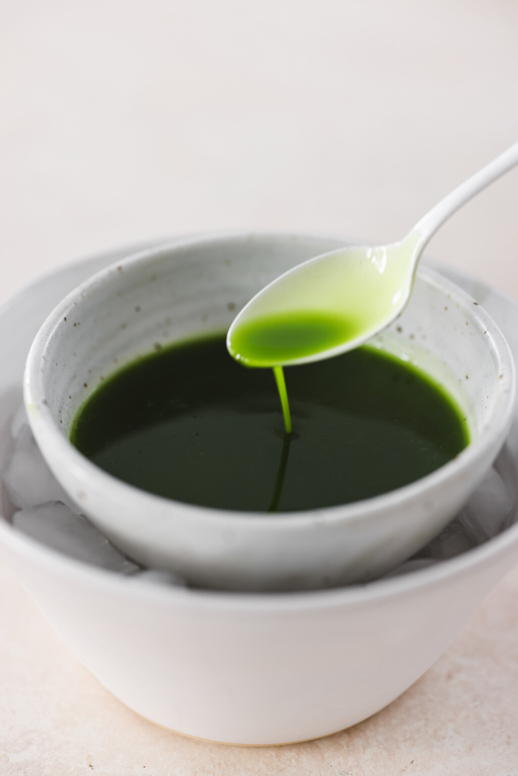 Easy 2-Ingredient Scallion Oil Recipe | Veggiekins Blog